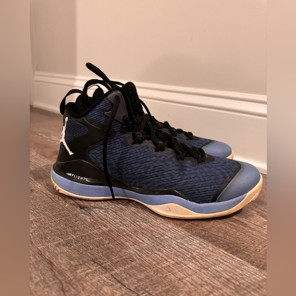 Men’s Flight Jordan Size 8